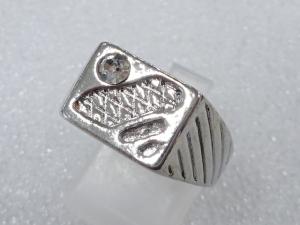 クリスタル　指輪(18号)